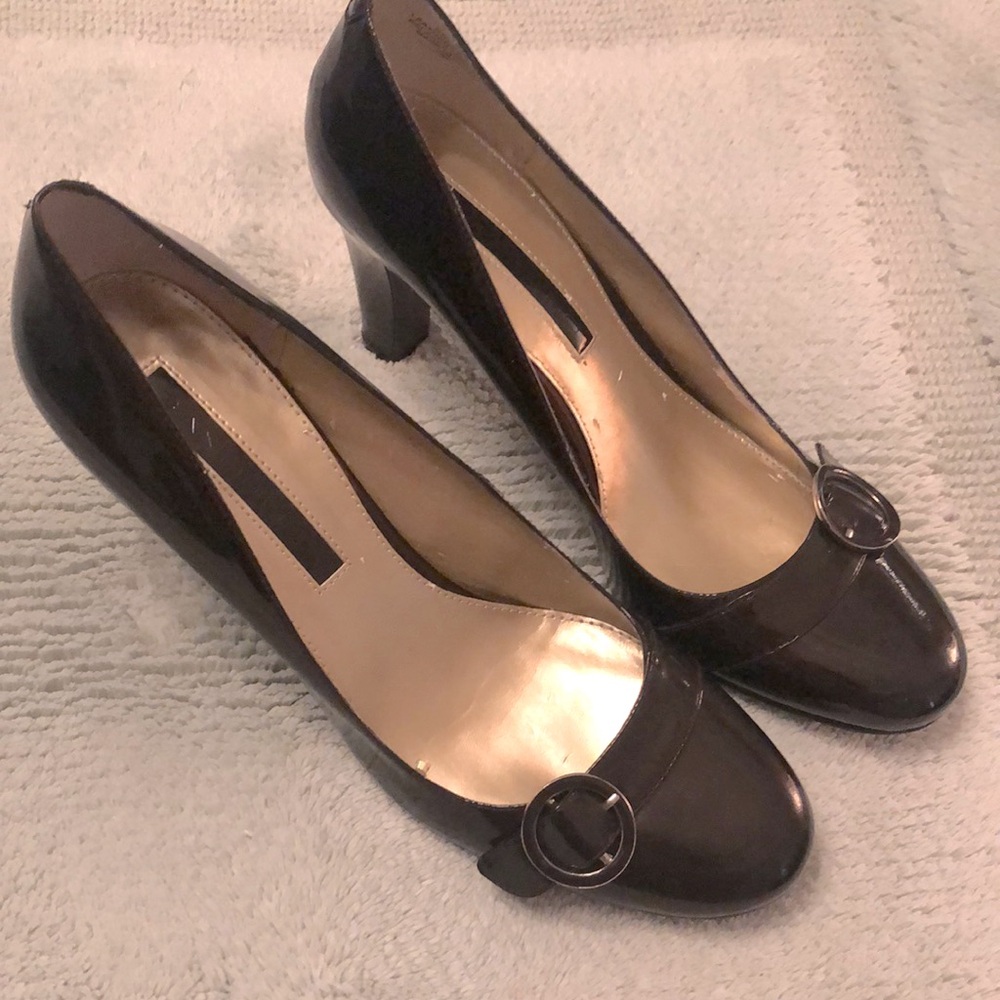 Bandolino Chocolate Brown Women's Heels with Buckle Detail - Picture 3 of 12